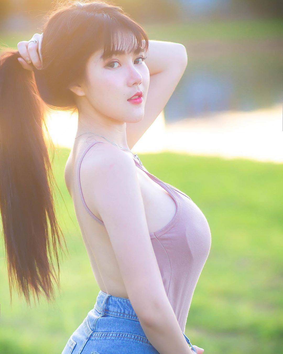 mookkie-pink_back sexy