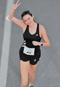 หญิง รฐา