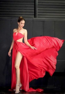 เอมี่ กลิ่นประทุม