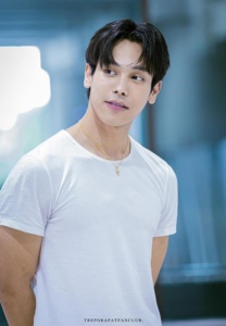 ตรี-ภรภัทร-เสื้อขาว