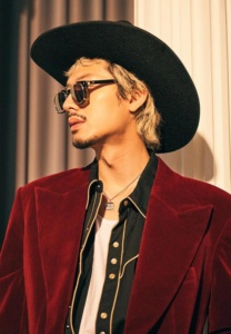 ทู-สิราษฎร์--ทูติส