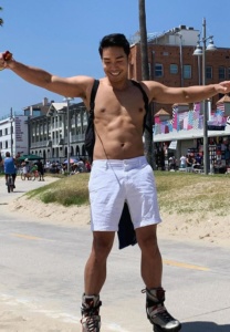 เท็น-ทศทิศ-กล้ามแน่น