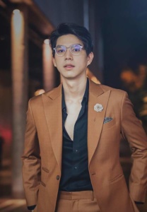 ไบร์ท-นรภัทร---โคตรหล่อ ไบร์ท-นรภัทร---โคตรหล่อ