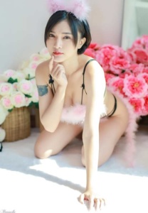 พลอย-เพ็ญนภา-เน็ตไอดอลแซ่บ