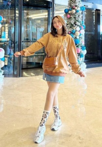 พลอยลี่-ฉัตรญาดา-นางแบบเก่ง