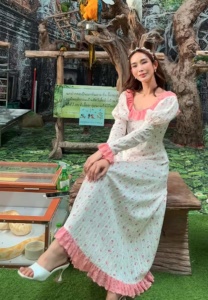 พลอยลี่-ฉัตรญาดา-นางแบบเรียบร้อย