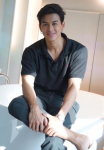 ฟิล์ม-จิรายุ-นักแสดงแบดบอย