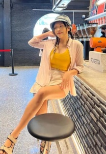 มะนาว-มณียา-เน็ตไอดอลคาแฟ่