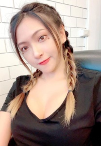 มะนาว-มณียา-เน็ตไอดอลถักเปียสองข้าง