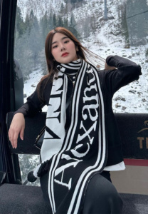 นุ่น-สุทธิภา-ชุดดำ