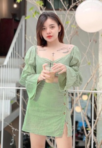 น้ำหนาว-ชุดเขียว