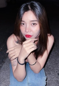 น้ำหนาว-สวยใส