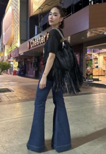 พลอย-เฌอมาลย์-ขาม้า