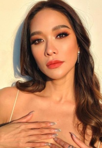 พลอย-เฌอมาลย์-น่าฉ่ำ