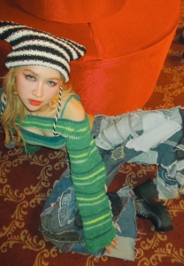 แฮนน่า-โรสเซ็นบรูม-y2k แฮนน่า-โรสเซ็นบรูม-y2k