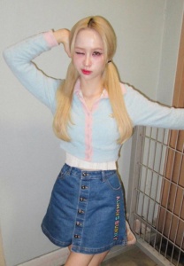 แฮนน่า-โรสเซ็นบรูม-ดารา แฮนน่า-โรสเซ็นบรูม-ดารา