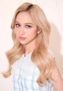 แฮนน่า-โรสเซ็นบรูม-สวยสะบัด