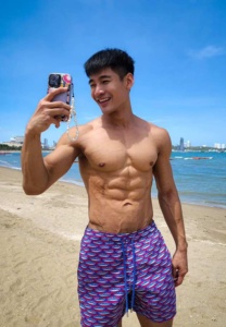 นัท-ณัฐพล-smile