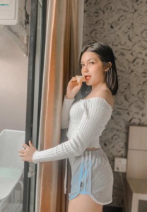 Yanna-Davud-strawberry