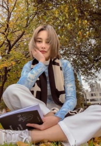 นาว-ทิสานาฏ-ผู้สั้น