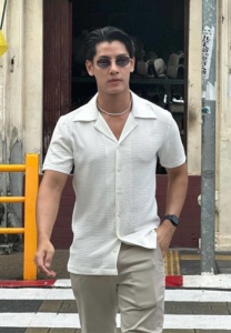 บอล-กัมมัญญ์-ใส่แว่นดำ