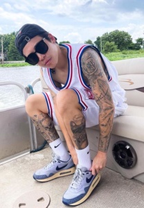 ป๊อก-ภัสสรกรณ์-รองเท้าสวย ป๊อก-ภัสสรกรณ์-รองเท้าสวย