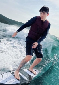 ป๊อก-ภัสสรกรณ์-เล่นกีฬาทางน้ำ ป๊อก-ภัสสรกรณ์-เล่นกีฬาทางน้ำ