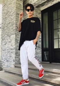 ป๊อก-ภัสสรกรณ์-เสื้อดำ ป๊อก-ภัสสรกรณ์-เสื้อดำ