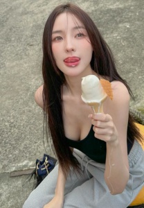 Influencer-pimmmmss-be-exquisite