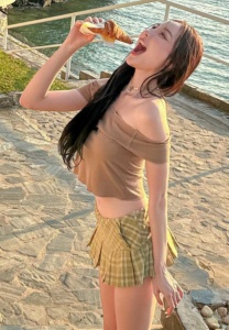 Influencer-pimmmmss-taking