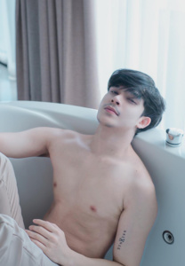 Diamond-(3) Diamond-(3)