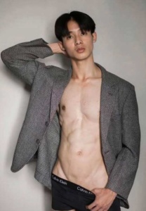 Chayut-Akkaraparat-(1)