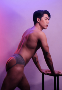 famousfame-(4) famousfame-(4)