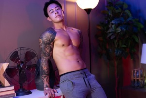 TITUS-LOW-030-Stunning