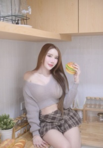 Khulthira-W-031-Attractive