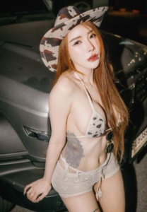 Khulthira-W-033-Adorable